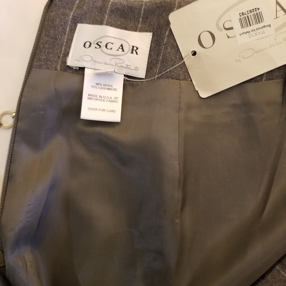 Oscar Pinstripe Wool Pencil Skirt with Chain Link Detail, Grey, Size 8, NWT - Picture 6 of 7